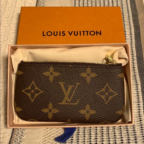 Louis Vuitton Handbags - Louis Vuitton Key Case in Mint Condition